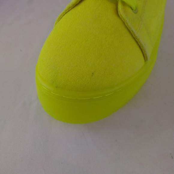 Rouge Helium Lime Green Sneaker - Picture 2 of 12